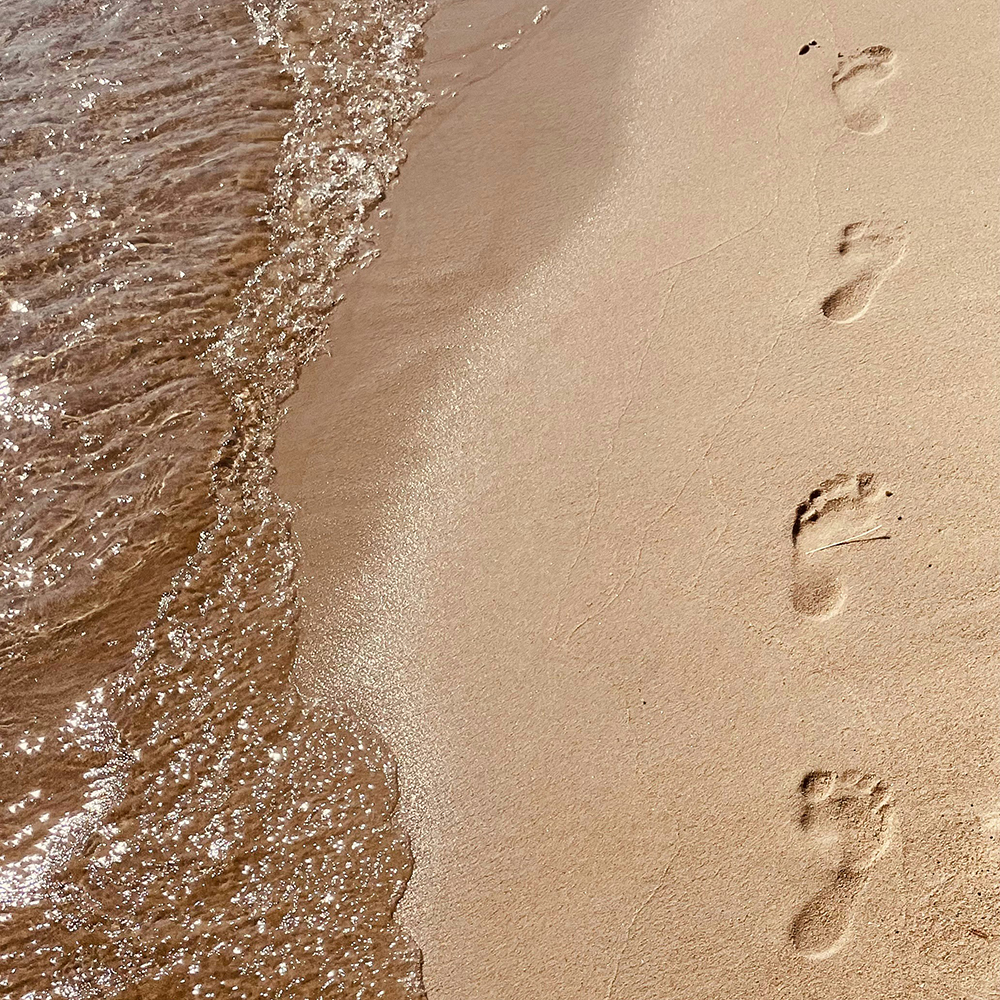 empreintes de pas dans le sable